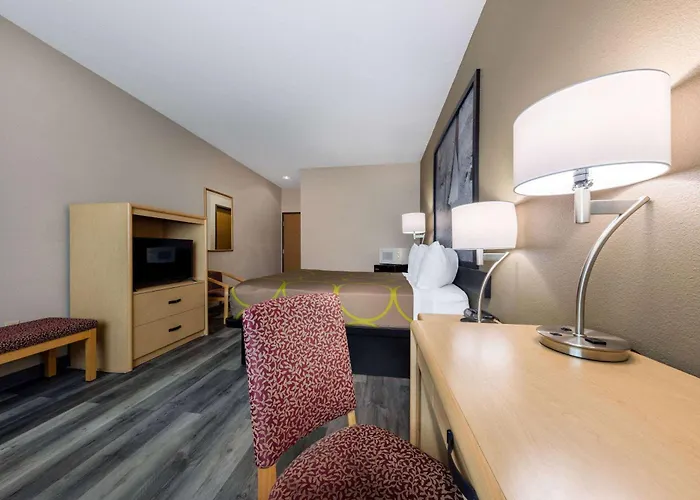 Hotel Super 8 By Wyndham Az 2*