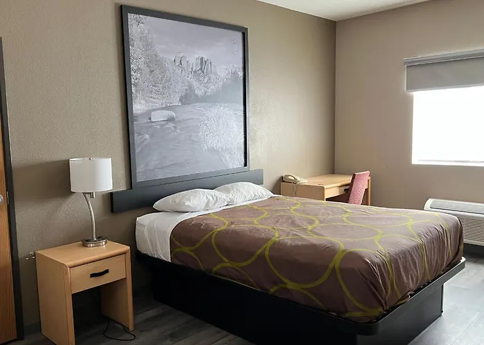 Super 8 By Wyndham Az Hotel 2*