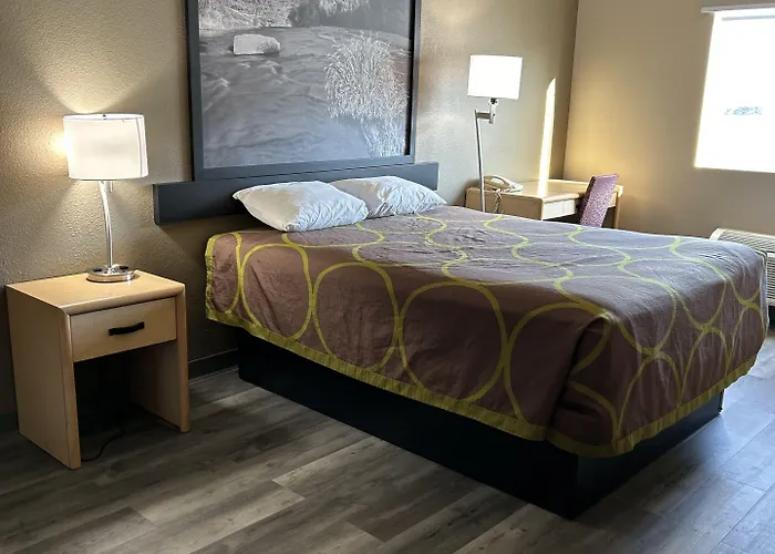 Super 8 By Wyndham Az